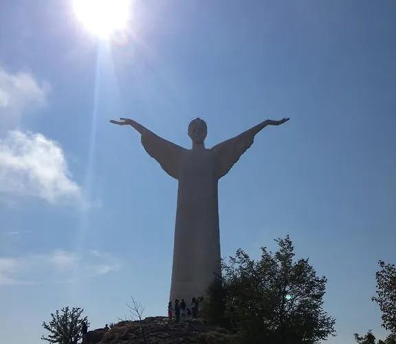 לינה וארוחת בוקר Sunrise 3*