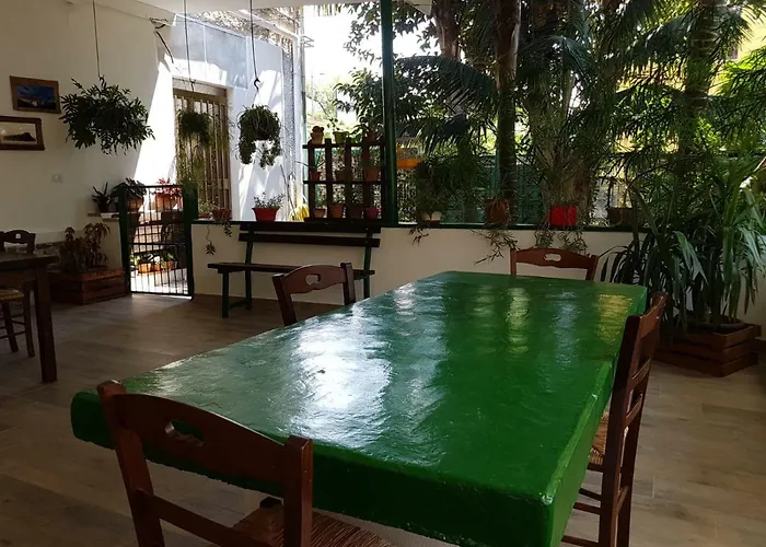 לינה וארוחת בוקר Sunrise 3*